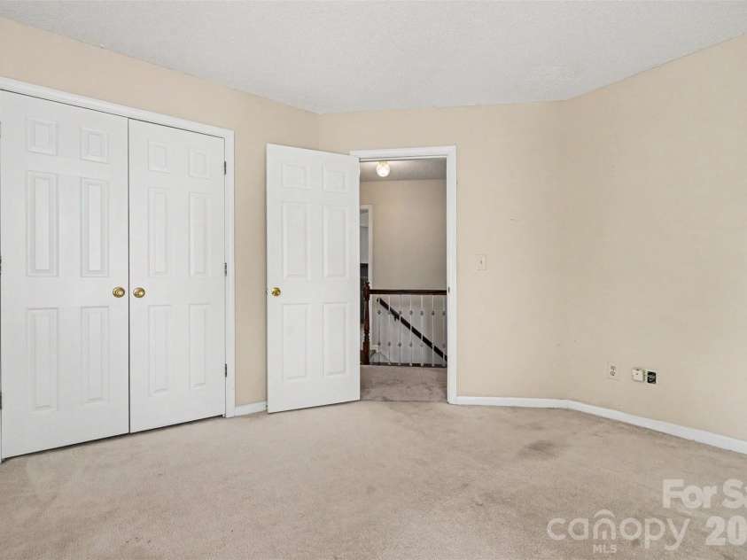 9224 Ligon Court, Charlotte, NC 28213.  MLS# CAR4397997, YatesRealty ID 35465. 