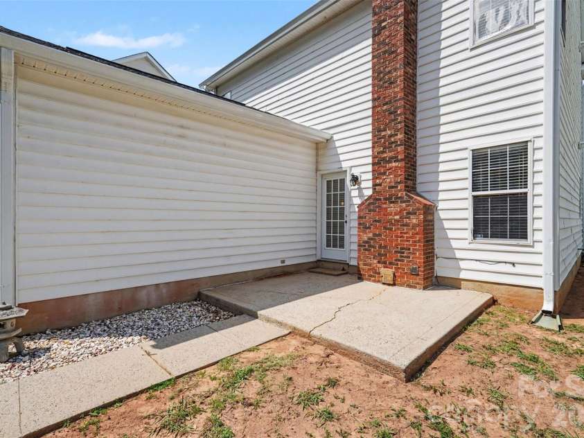 9224 Ligon Court, Charlotte, NC 28213.  MLS# CAR4397997, YatesRealty ID 35465. 