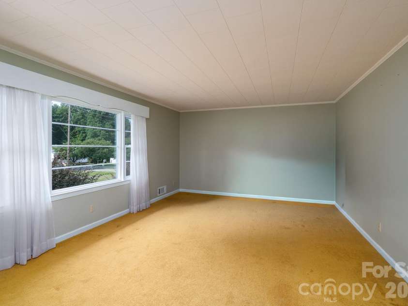 122 Lowder Road, Albemarle, NC 28001.  MLS# CAR4400819, YatesRealty ID 35467. Living room