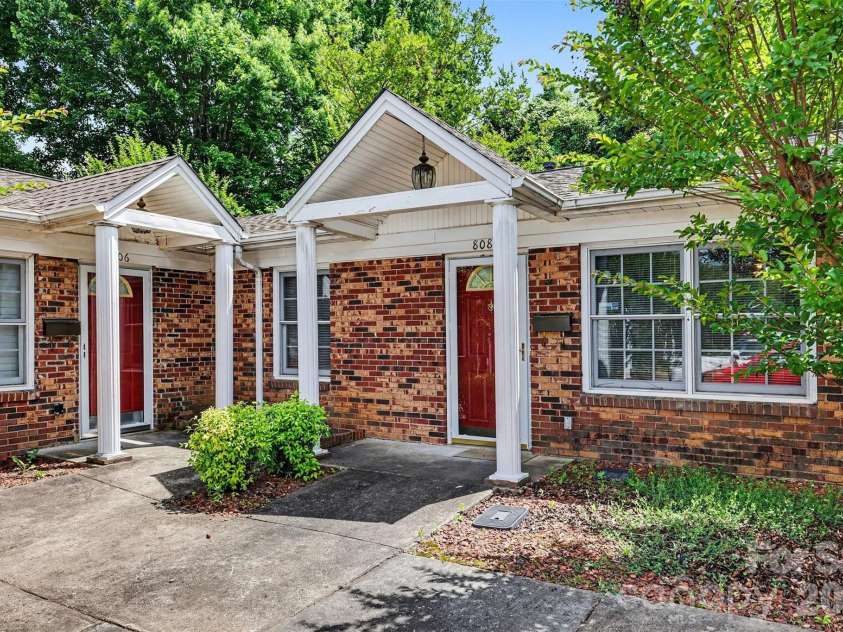 808 Floyd Lane, Gastonia, NC 28052.  MLS# CAR4386598, YatesRealty ID 35468. 