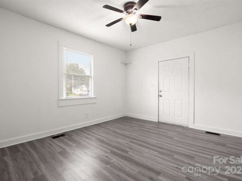 401 Ebenezer Avenue, Rock Hill, SC 29730.  MLS# CAR4298234, YatesRealty ID 35469. 