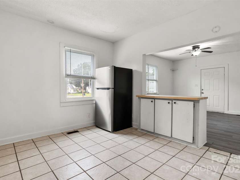 401 Ebenezer Avenue, Rock Hill, SC 29730.  MLS# CAR4298234, YatesRealty ID 35469. 