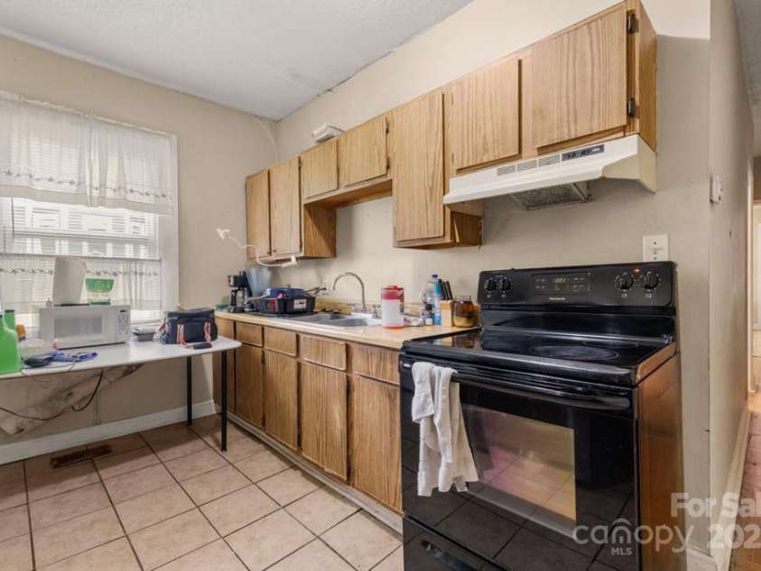 401 Ebenezer Avenue, Rock Hill, SC 29730.  MLS# CAR4298234, YatesRealty ID 35469. 