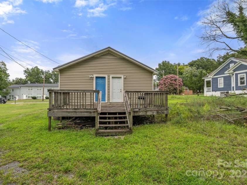 401 Ebenezer Avenue, Rock Hill, SC 29730.  MLS# CAR4298234, YatesRealty ID 35469. 