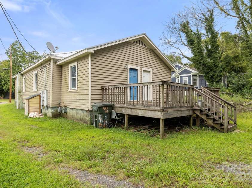401 Ebenezer Avenue, Rock Hill, SC 29730.  MLS# CAR4298234, YatesRealty ID 35469. 
