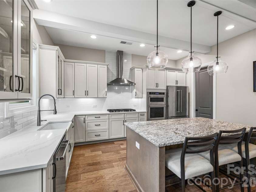 18140 Kalabash Road, Charlotte, NC 28278.  MLS# CAR4354219, YatesRealty ID 3547. 