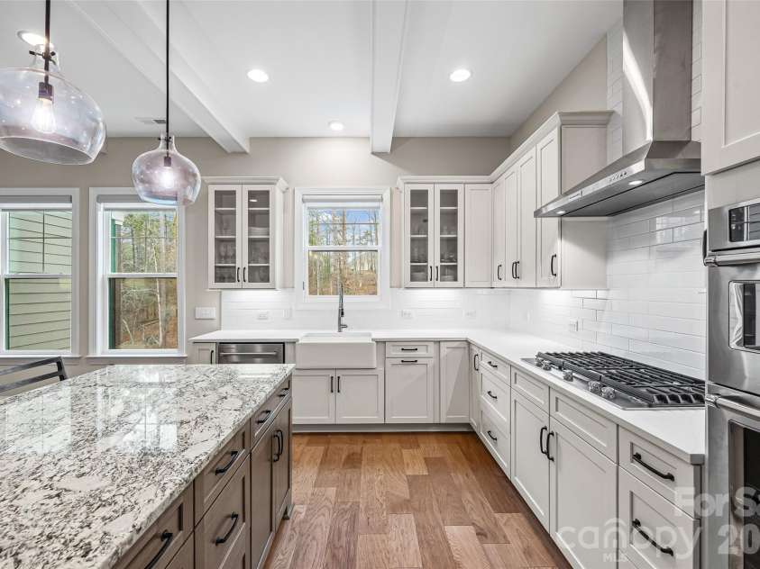 18140 Kalabash Road, Charlotte, NC 28278.  MLS# CAR4354219, YatesRealty ID 3547. 