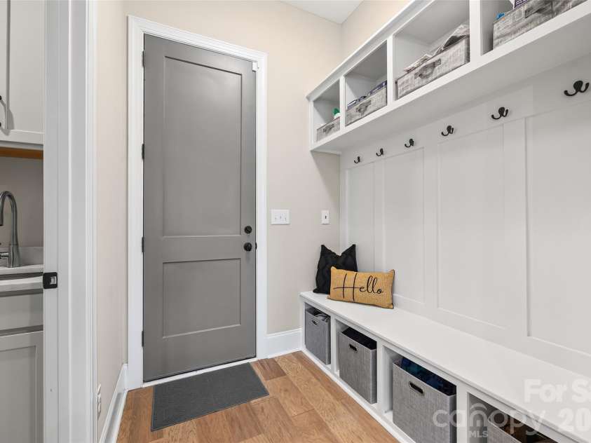 18140 Kalabash Road, Charlotte, NC 28278.  MLS# CAR4354219, YatesRealty ID 3547. 