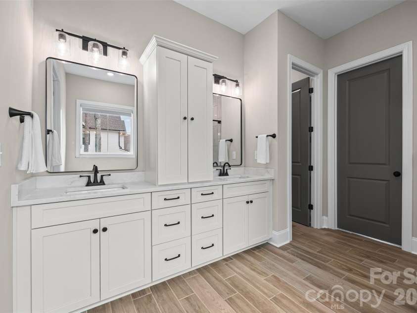 18140 Kalabash Road, Charlotte, NC 28278.  MLS# CAR4354219, YatesRealty ID 3547. 
