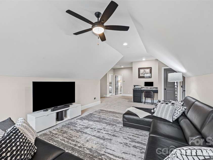 18140 Kalabash Road, Charlotte, NC 28278.  MLS# CAR4354219, YatesRealty ID 3547. 