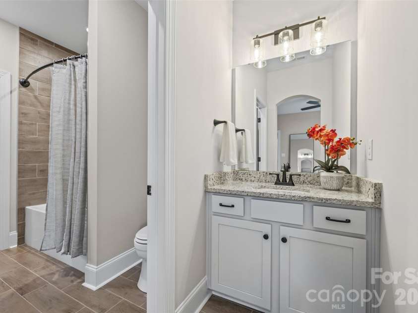 18140 Kalabash Road, Charlotte, NC 28278.  MLS# CAR4354219, YatesRealty ID 3547. 
