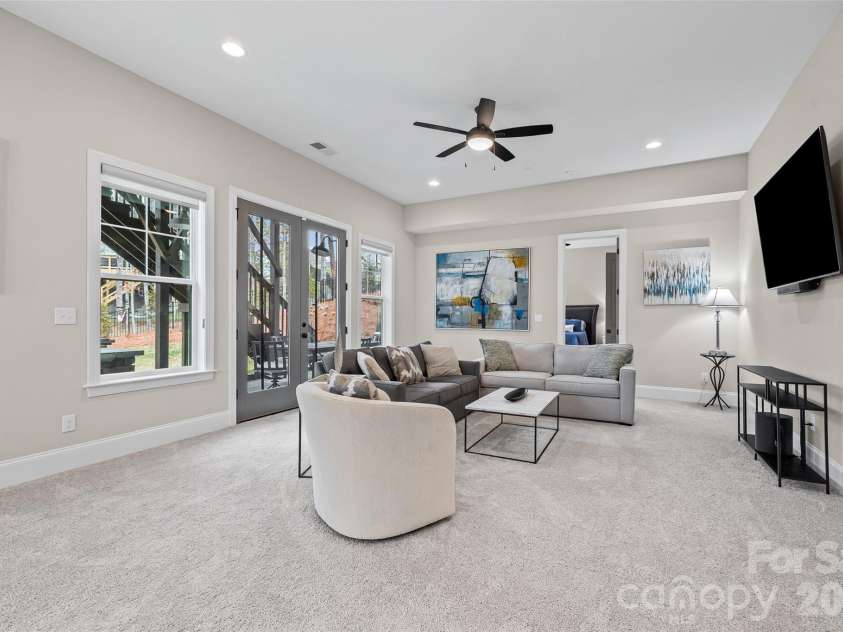 18140 Kalabash Road, Charlotte, NC 28278.  MLS# CAR4354219, YatesRealty ID 3547. 
