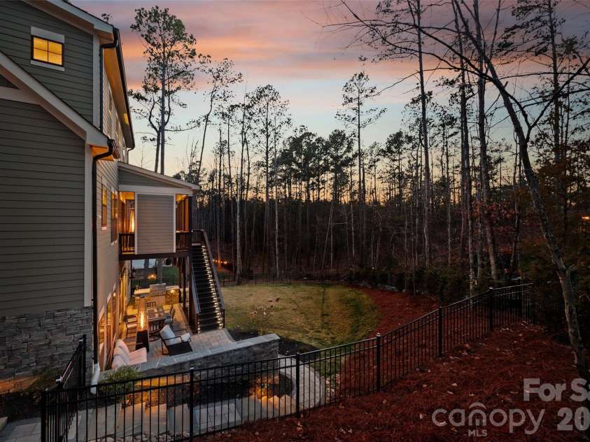 18140 Kalabash Road, Charlotte, NC 28278.  MLS# CAR4354219, YatesRealty ID 3547. 