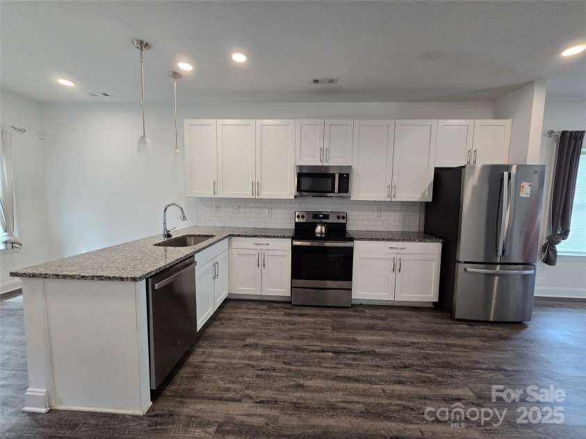 236 Emmett Street, Rock Hill, SC 29730.  MLS# CAR4297577, YatesRealty ID 35471. 