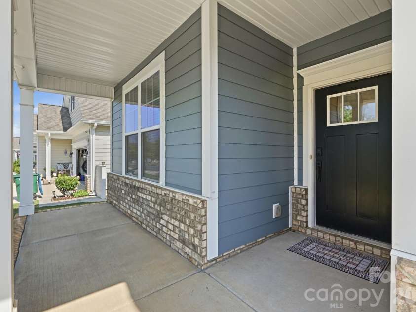 5036 Lydney Circle, Waxhaw, NC 28173.  MLS# CAR4395405, YatesRealty ID 35473. 