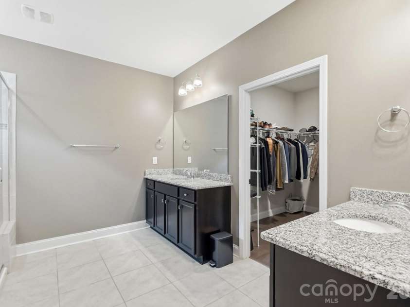 5036 Lydney Circle, Waxhaw, NC 28173.  MLS# CAR4395405, YatesRealty ID 35473. 
