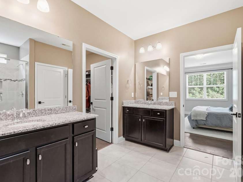 5036 Lydney Circle, Waxhaw, NC 28173.  MLS# CAR4395405, YatesRealty ID 35473. 