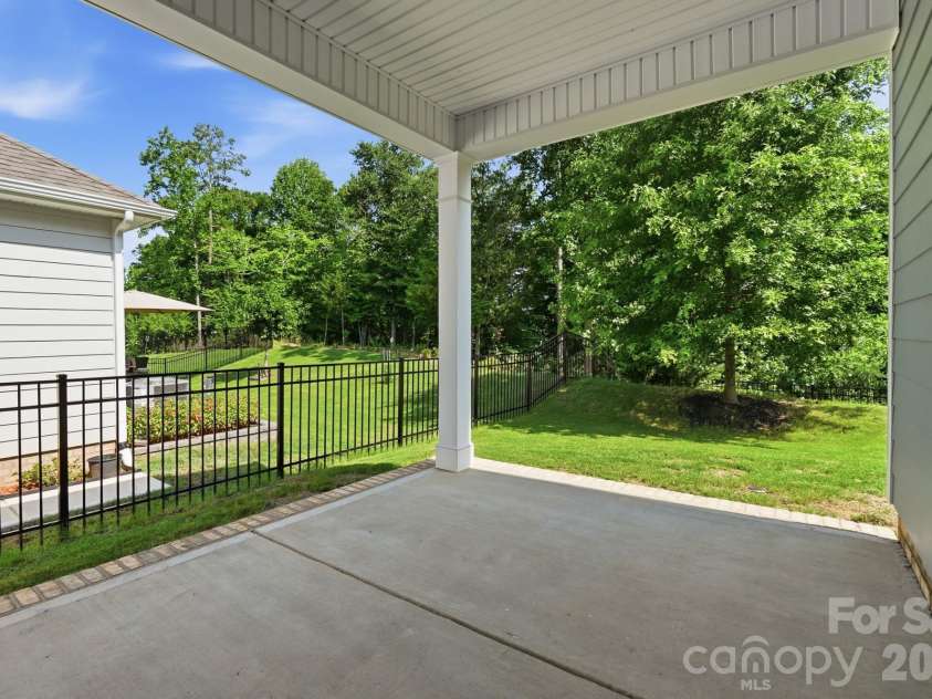 5036 Lydney Circle, Waxhaw, NC 28173.  MLS# CAR4395405, YatesRealty ID 35473. 