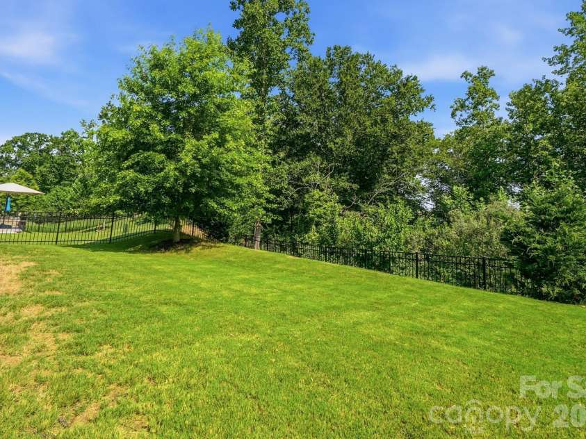 5036 Lydney Circle, Waxhaw, NC 28173.  MLS# CAR4395405, YatesRealty ID 35473. 