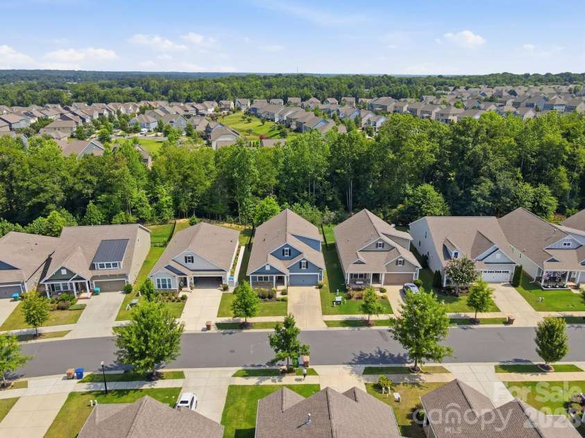 5036 Lydney Circle, Waxhaw, NC 28173.  MLS# CAR4395405, YatesRealty ID 35473. 