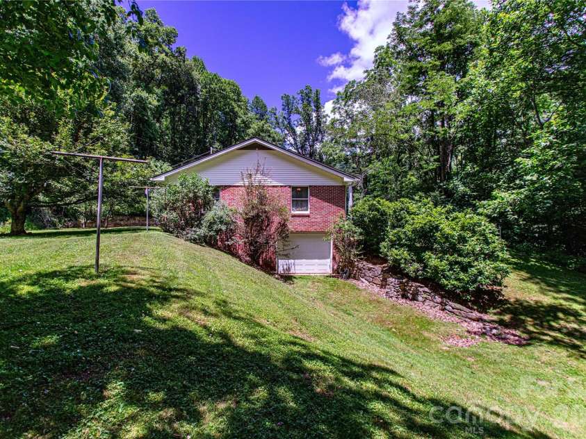 7835 US 23 Highway, Mars Hill, NC 28754.  MLS# CAR4395357, YatesRealty ID 35474. 