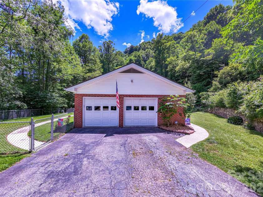 7835 US 23 Highway, Mars Hill, NC 28754.  MLS# CAR4395357, YatesRealty ID 35474. 