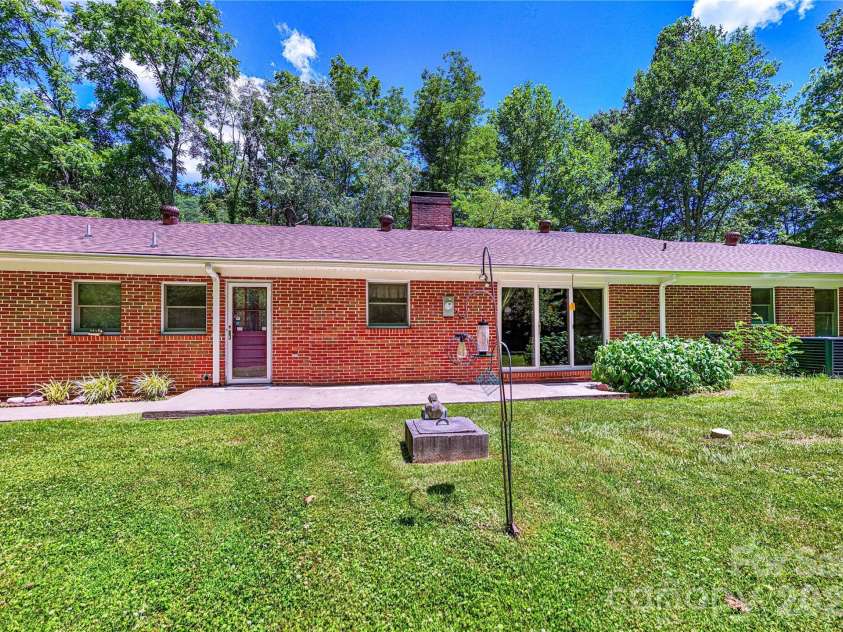 7835 US 23 Highway, Mars Hill, NC 28754.  MLS# CAR4395357, YatesRealty ID 35474. 