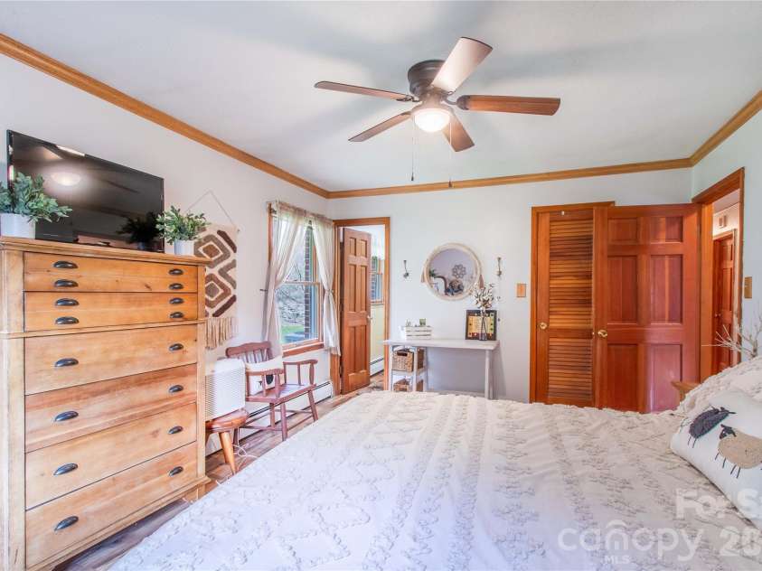 7835 US 23 Highway, Mars Hill, NC 28754.  MLS# CAR4395357, YatesRealty ID 35474. 