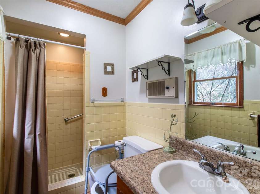 7835 US 23 Highway, Mars Hill, NC 28754.  MLS# CAR4395357, YatesRealty ID 35474. 