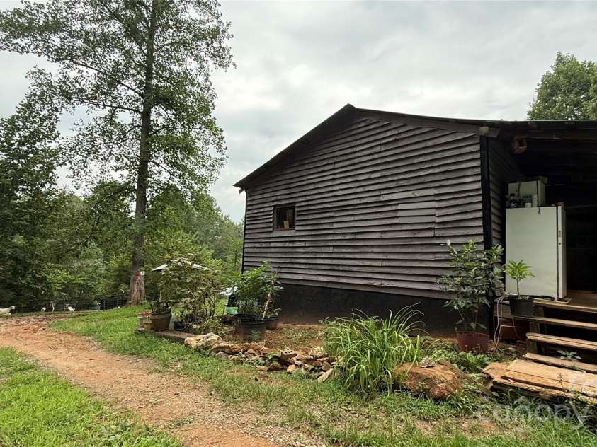 424 Winnies Road, Bostic, NC 28018.  MLS# CAR4298432, YatesRealty ID 35476. 