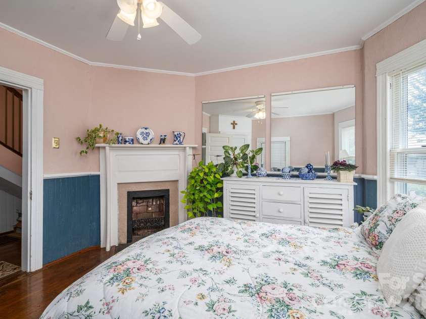 601 Forney Avenue, Lincolnton, NC 28092.  MLS# CAR4388927, YatesRealty ID 35477. 