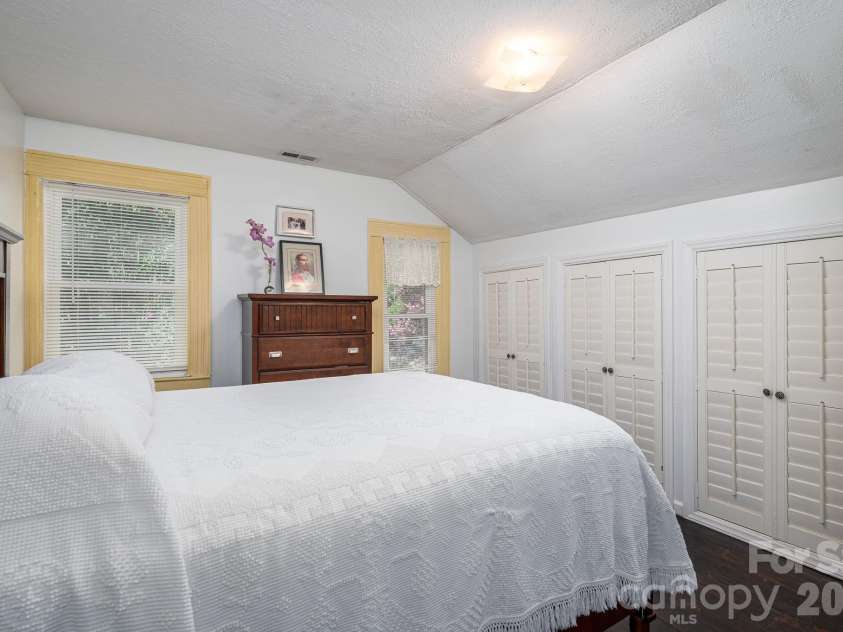 601 Forney Avenue, Lincolnton, NC 28092.  MLS# CAR4388927, YatesRealty ID 35477. 