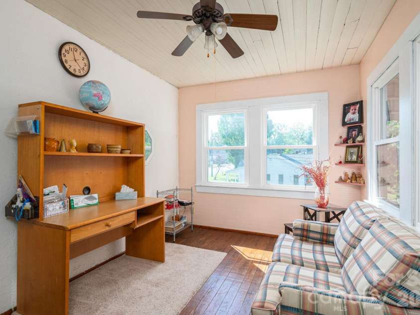 601 Forney Avenue, Lincolnton, NC 28092.  MLS# CAR4388927, YatesRealty ID 35477. 