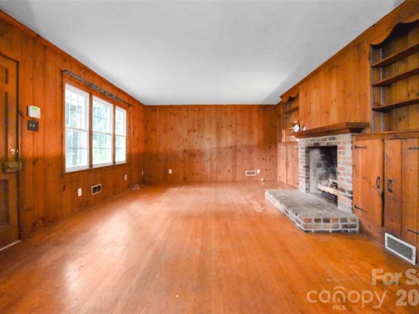 1131 Christopher Circle, Rock Hill, SC 29730.  MLS# CAR4398625, YatesRealty ID 35478. 