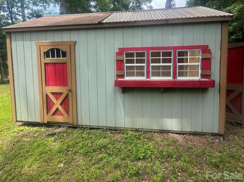 1131 Christopher Circle, Rock Hill, SC 29730.  MLS# CAR4398625, YatesRealty ID 35478. 