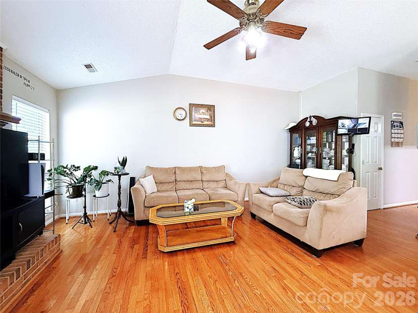 13636 Portpatrick Lane, Matthews, NC 28105.  MLS# CAR4401119, YatesRealty ID 35479. 