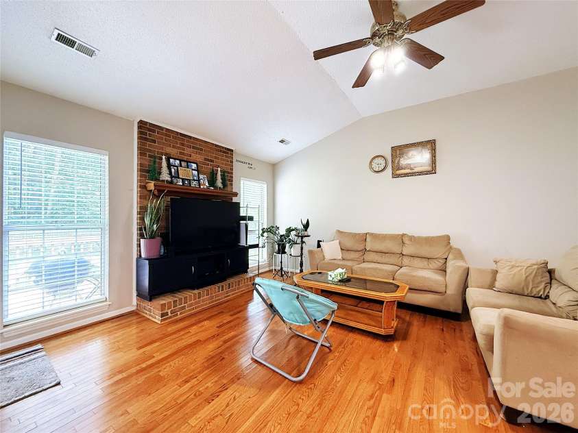 13636 Portpatrick Lane, Matthews, NC 28105.  MLS# CAR4401119, YatesRealty ID 35479. 