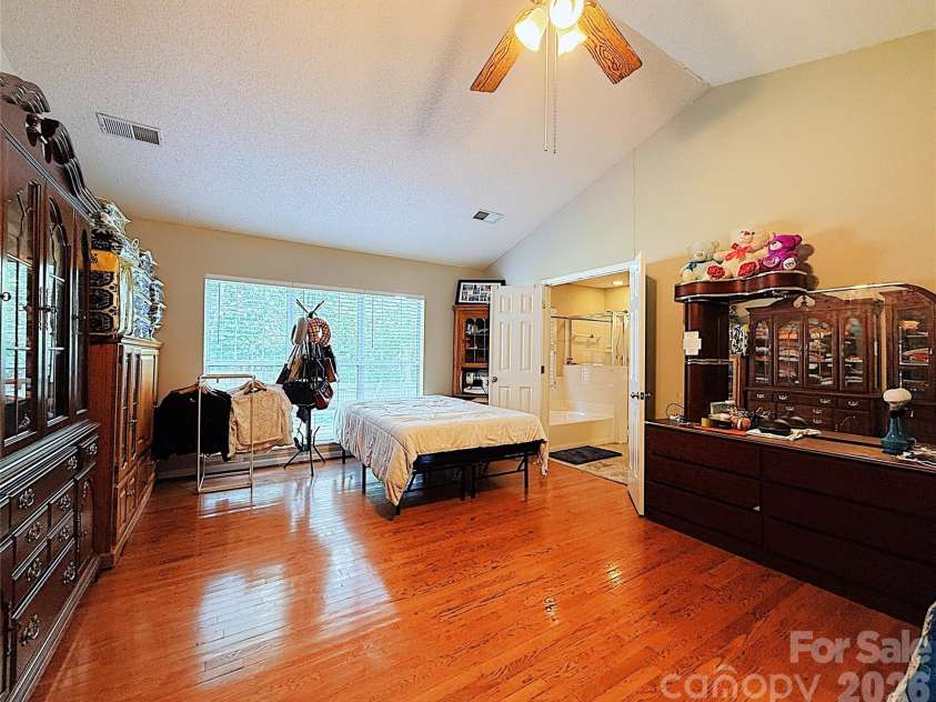 13636 Portpatrick Lane, Matthews, NC 28105.  MLS# CAR4401119, YatesRealty ID 35479. 