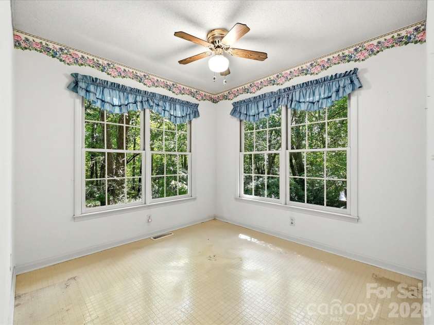 5950 King Wilkinson Road, Denver, NC 28037.  MLS# CAR4398523, YatesRealty ID 35480. Breakfast room with great natural light