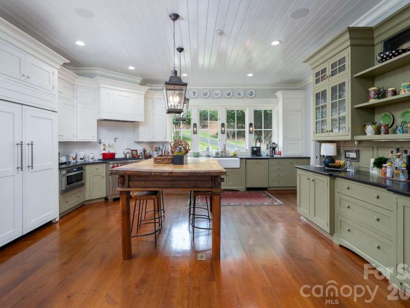 2375 Southpoint Lane, New London, NC 28127.  MLS# CAR4394113, YatesRealty ID 35481. Kitchen