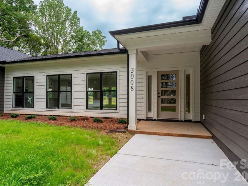 3008 Buffet Lane, Monroe, NC 28110.  MLS# CAR4389210, YatesRealty ID 35482. 