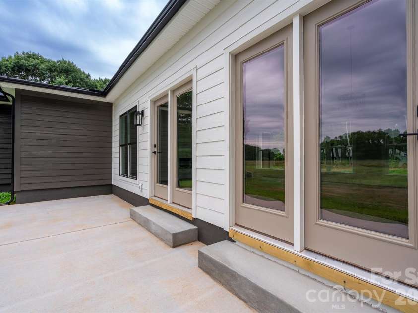 3008 Buffet Lane, Monroe, NC 28110.  MLS# CAR4389210, YatesRealty ID 35482. 