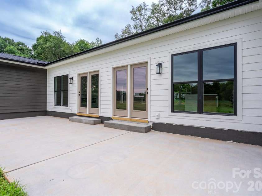 3008 Buffet Lane, Monroe, NC 28110.  MLS# CAR4389210, YatesRealty ID 35482. 