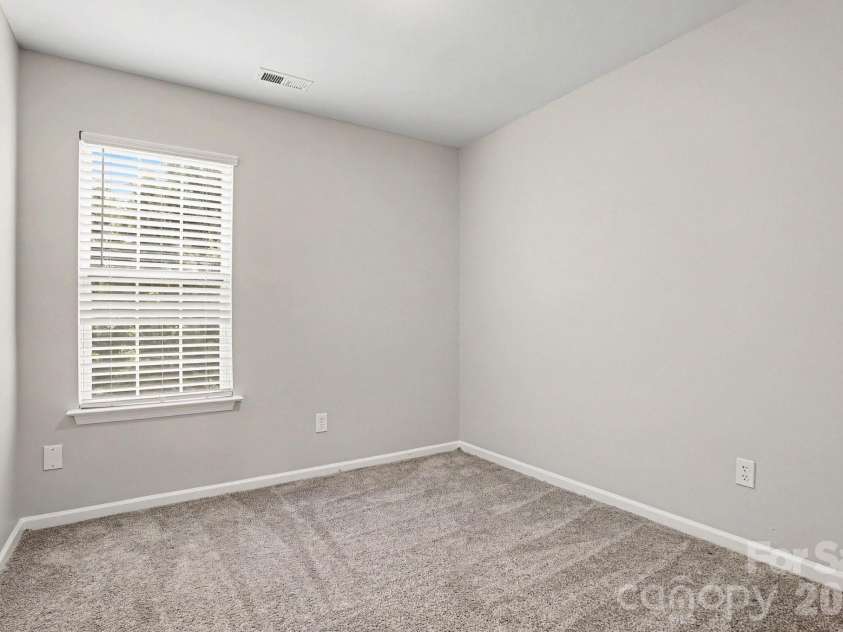 5336 Beam Lake Drive, Charlotte, NC 28216.  MLS# CAR4398542, YatesRealty ID 35483. 