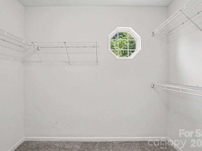 5336 Beam Lake Drive, Charlotte, NC 28216.  MLS# CAR4398542, YatesRealty ID 35483. 