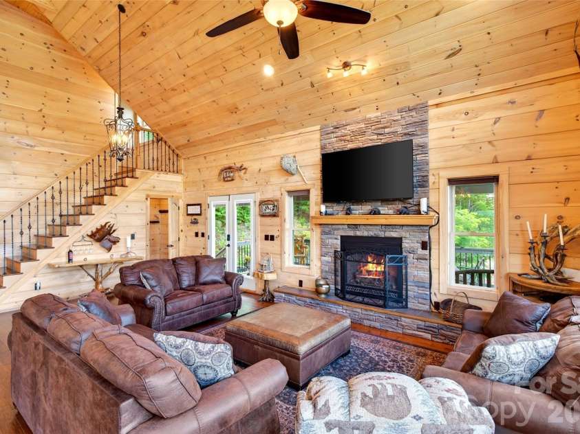 25 Forest Drive, Marion, NC 28752.  MLS# CAR4393492, YatesRealty ID 35484. 