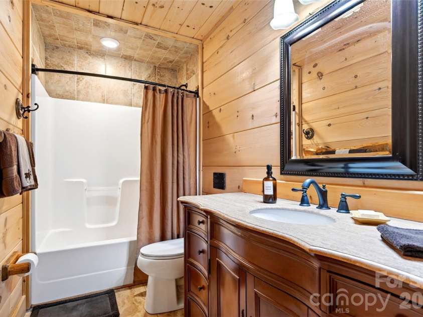 25 Forest Drive, Marion, NC 28752.  MLS# CAR4393492, YatesRealty ID 35484. 