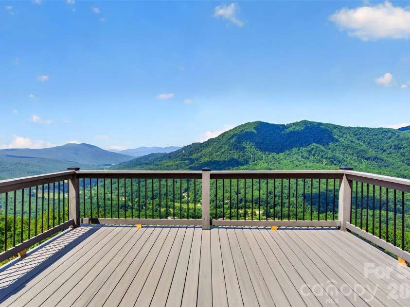 25 Forest Drive, Marion, NC 28752.  MLS# CAR4393492, YatesRealty ID 35484. 