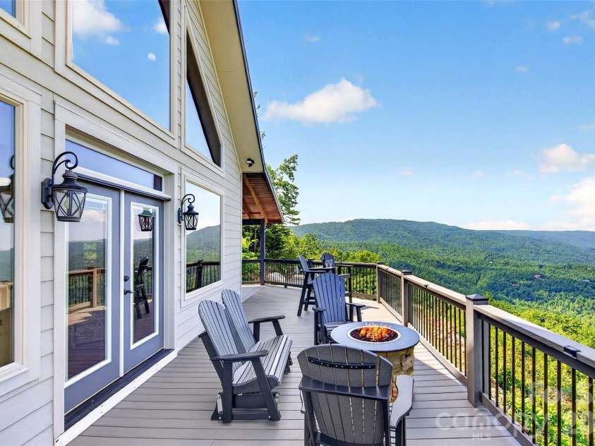 25 Forest Drive, Marion, NC 28752.  MLS# CAR4393492, YatesRealty ID 35484. 