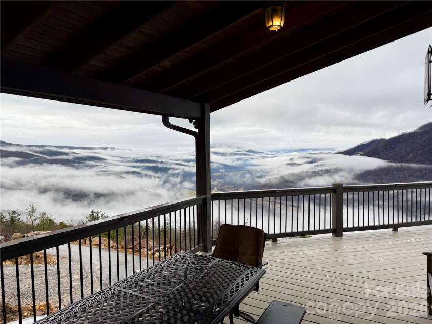 25 Forest Drive, Marion, NC 28752.  MLS# CAR4393492, YatesRealty ID 35484. Above the fog!